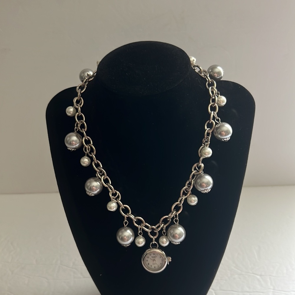 Bracelet watch with pearls. - Picture 6 of 8